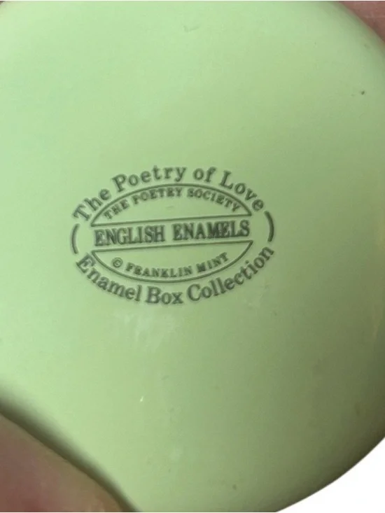 Franklin Mint Collector  enamel trinket box - Picture 2 of 4